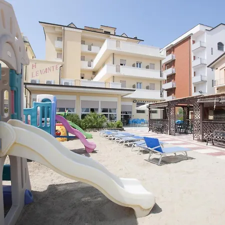 Levante 2*
