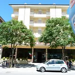 Levante 2*